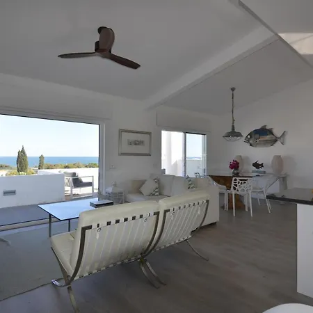 44 * Porches (Algarve)